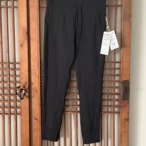 Vuori Daily legging, rise shine